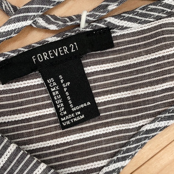 Forever 21 ruffle dress size small - Picture 3 of 4